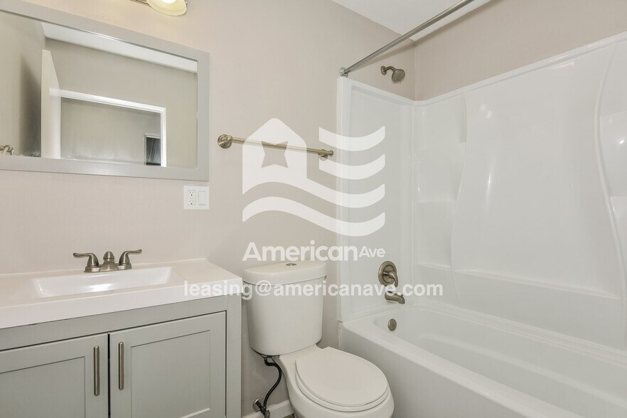 Building Photo - 26 Moorland Dr