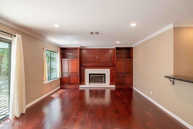 Building Photo - 4272 N Cedarpine Ln
