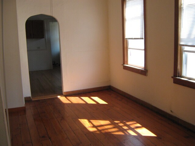 Building Photo - 2627 W Attrill St