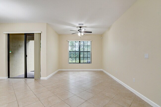 Building Photo - 10366 Wellington Parc Dr