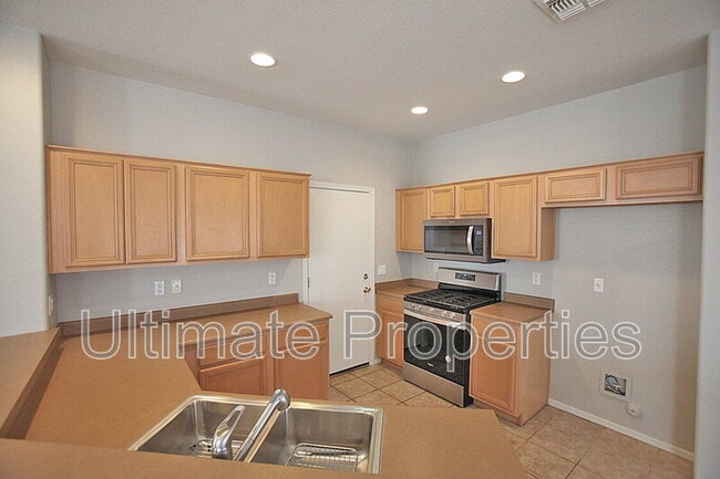 Building Photo - 7706 W Sands Dr
