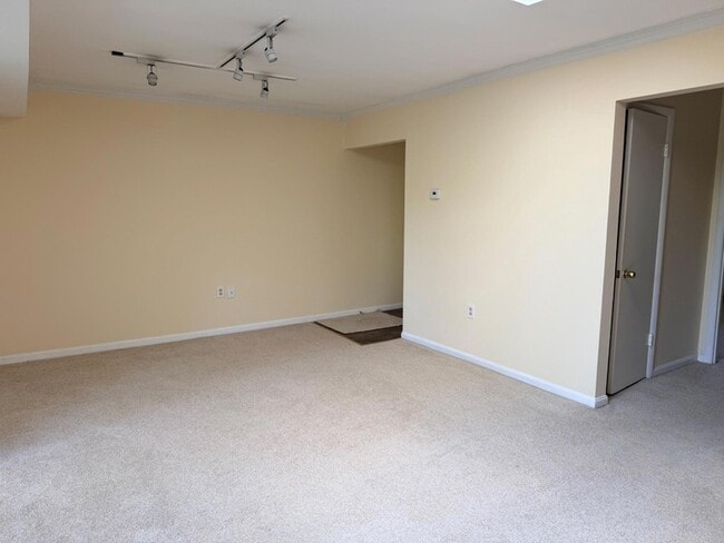 Building Photo - 2839 Kalmia Lee Ct