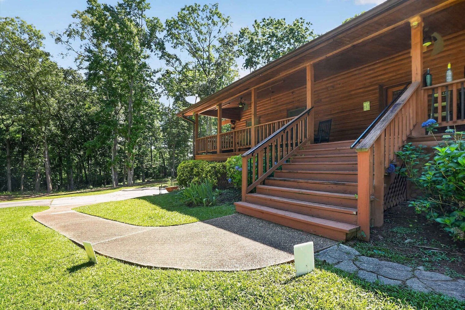 Building Photo - 5969 Hearn Rd