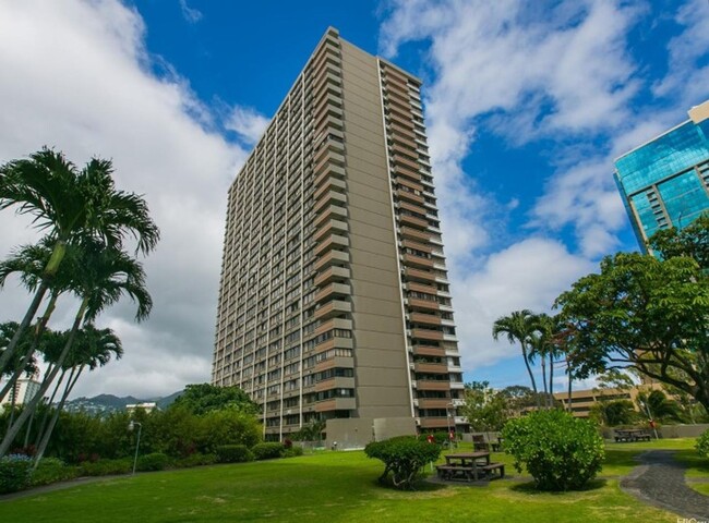 Primary Photo - Kukui Plaza: 1-bed, 1-bath, 1-parking avai...