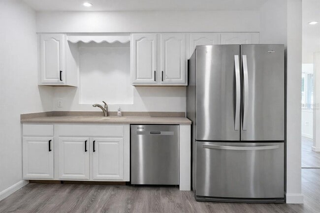 Building Photo - 6000 Dr M.L.K. Jr St N