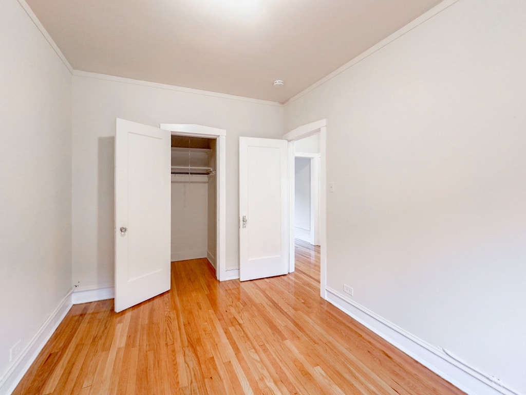 Building Photo - 1320 Oak Ave