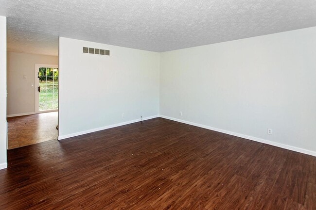 Building Photo - DELHI TOWNSHIP-Cute updated 3 bedroom 2bath ranch in OHSD w/huge 2 car garage