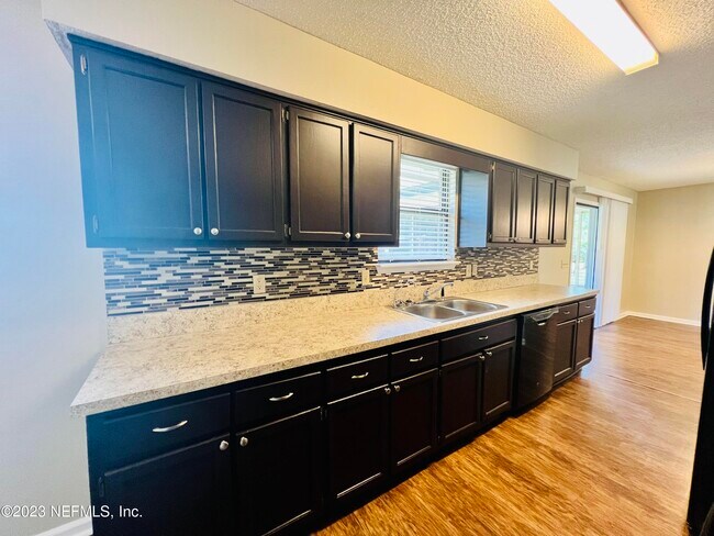 Building Photo - 4652 Antelope St