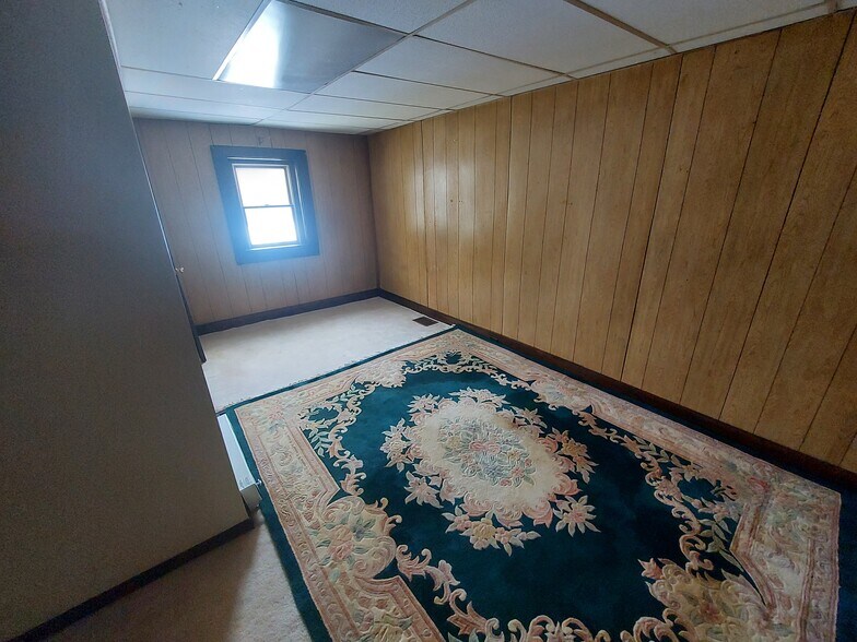 Bedroom - 410 S Geyers Church Rd