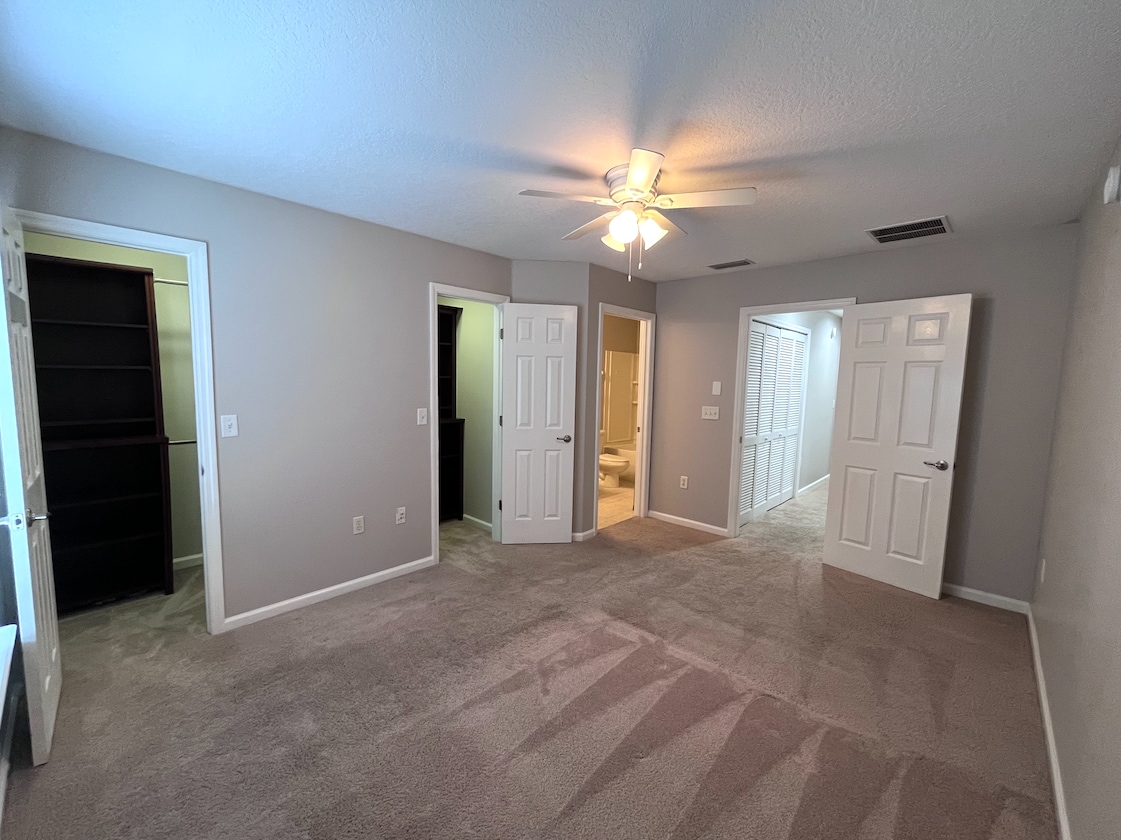 Building Photo - 1514 Fieldview Dr