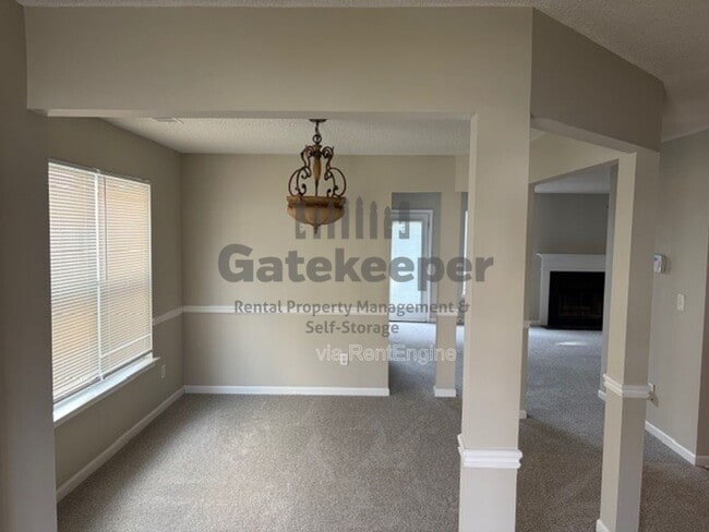 Building Photo - 8882 Seneca Rd