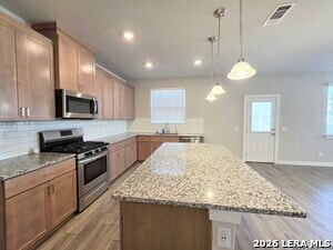 Building Photo - 724 Ft Leonard