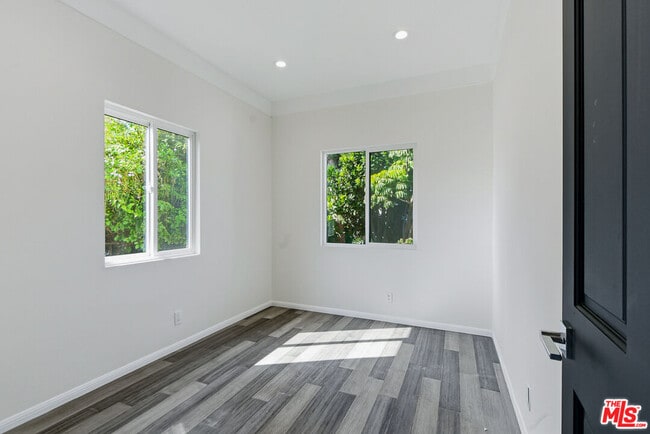 Building Photo - 1301 Angelus Ave