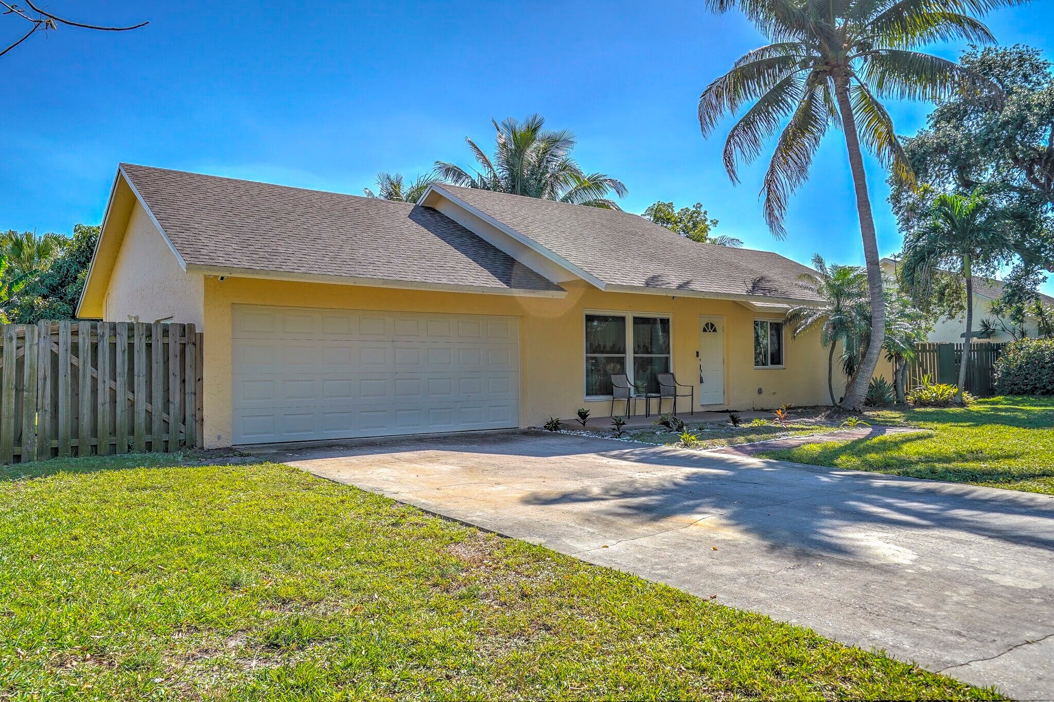 Building Photo - 1386 Fulmar Dr