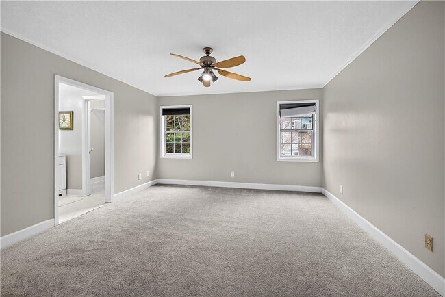 Building Photo - 679 Anderson Walk