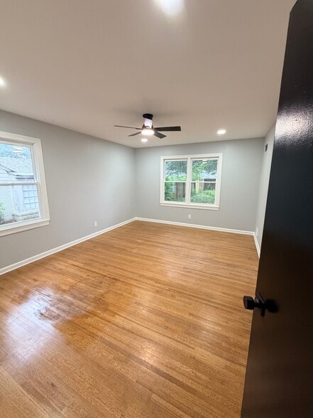 Building Photo - 2311 Lovitt Dr