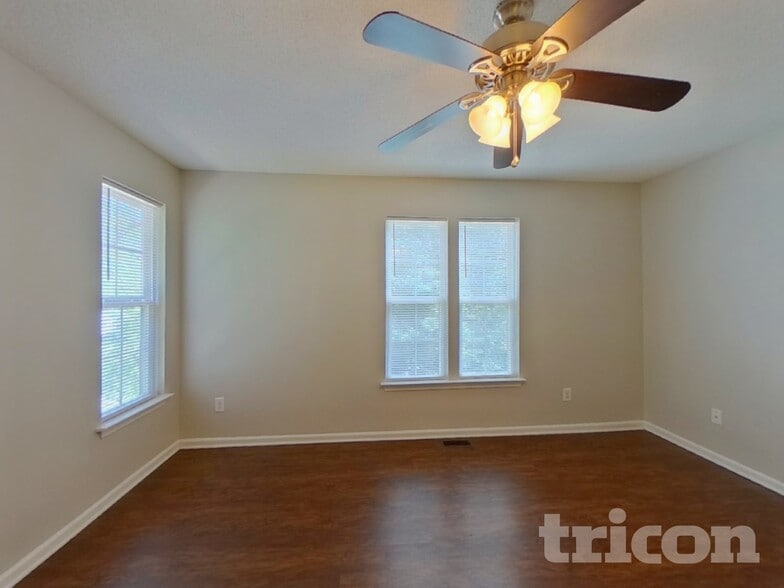 Building Photo - 8872 Treyburn Dr