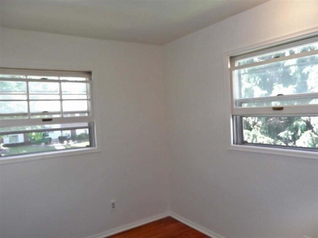 Building Photo - 2725 Brandywine Dr