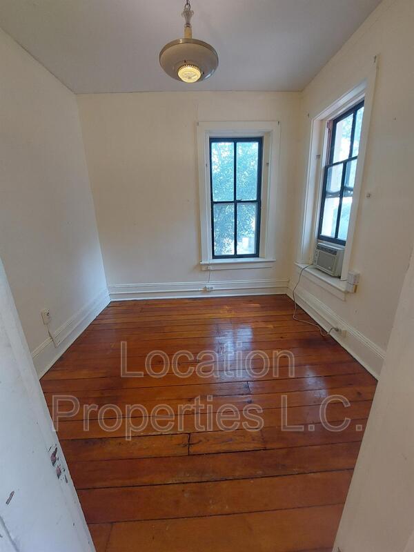 Building Photo - 728 Rhode Island St