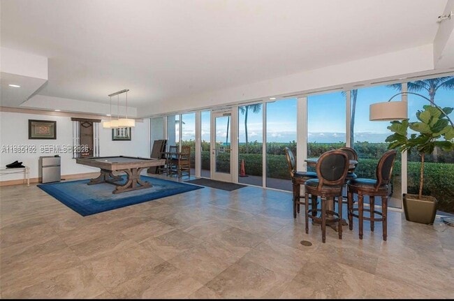 Building Photo - 16445 Collins Ave