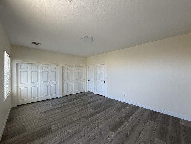 Building Photo - 10756 Turquoise Valley Dr