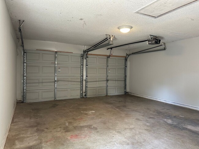 Building Photo - 8231 Meadow Forest St
