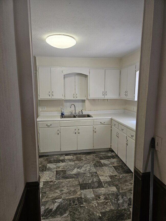 Building Photo - Garland House