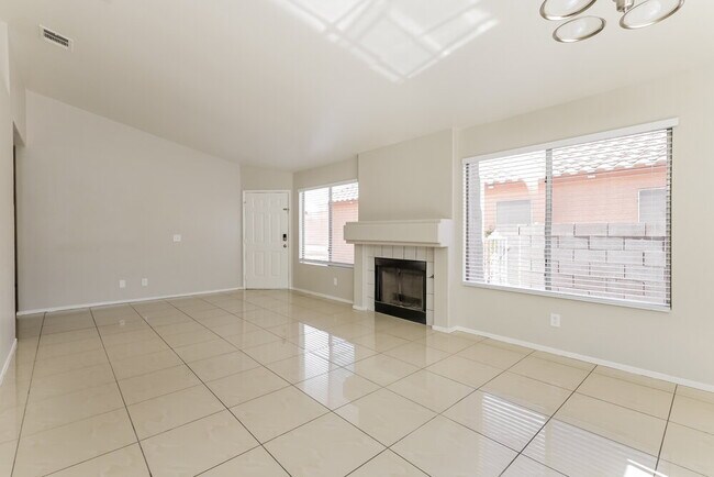 Building Photo - 5901 Commodore Cove Dr