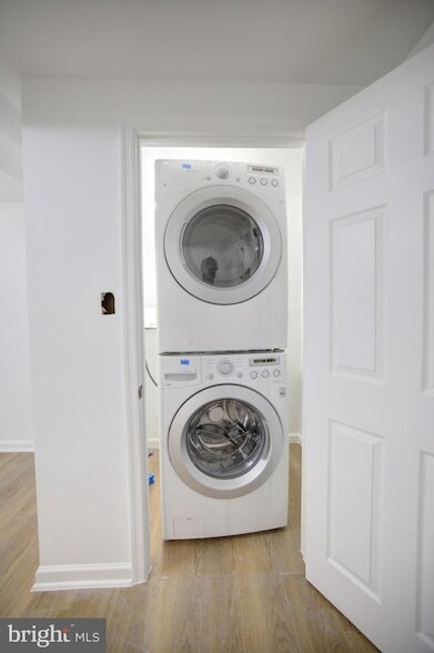 Building Photo - 3015 Gibbons Ave