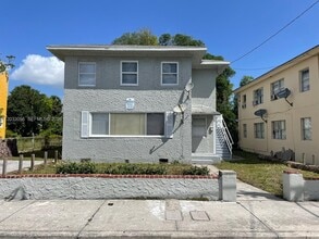 Building Photo - 817 4th St