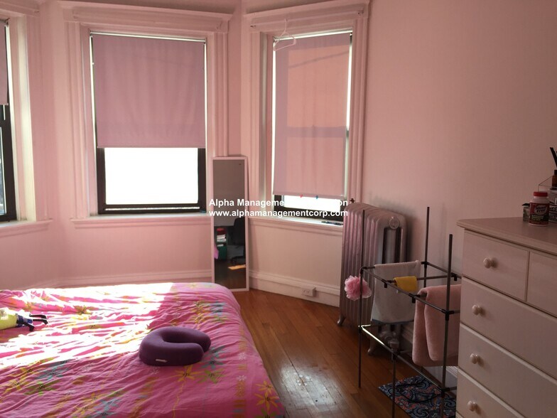 Building Photo - 17-19 Washington St. Unit 501