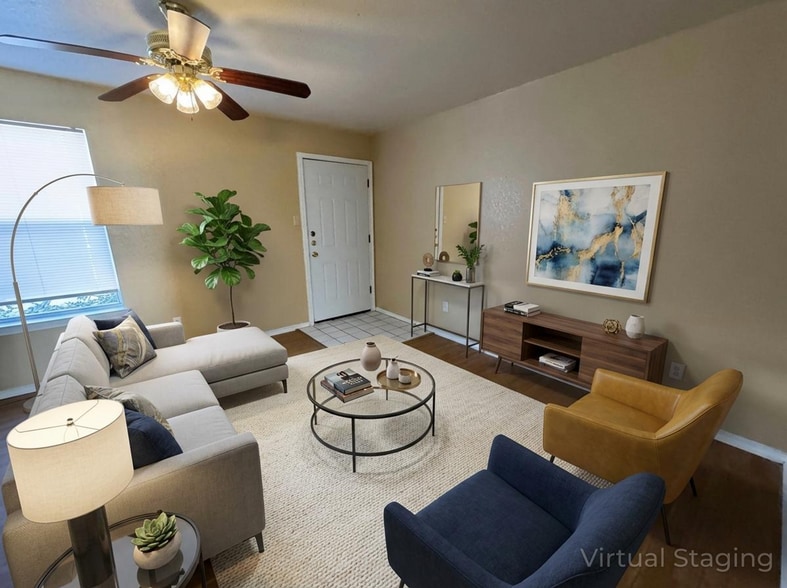 Building Photo - 1709 Cedarhill Dr