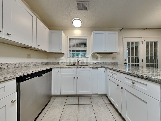 Building Photo - 3433 Sundial Dr