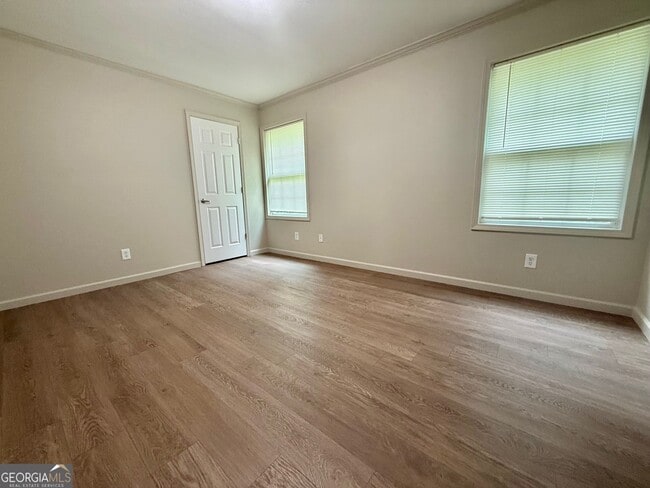 Building Photo - 103 Sycamore Dr