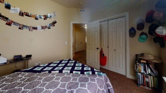 Building Photo - 576 W 1045 N