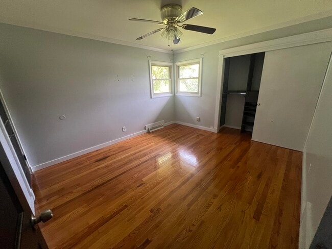 Building Photo - 2212 W Parnell Ave