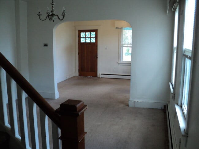 Building Photo - 748 Sampson Ave