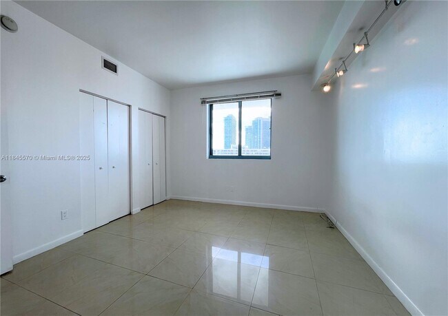Building Photo - 601 NW 36th St