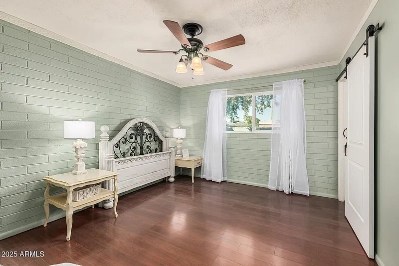 Building Photo - 2302 W Berridge Ln