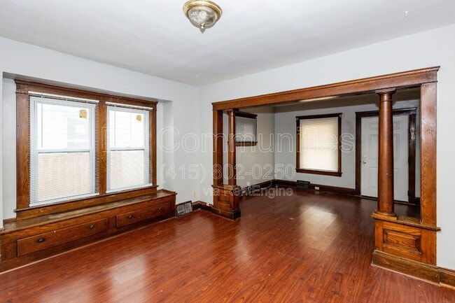 Building Photo - 3131 W 58th St
