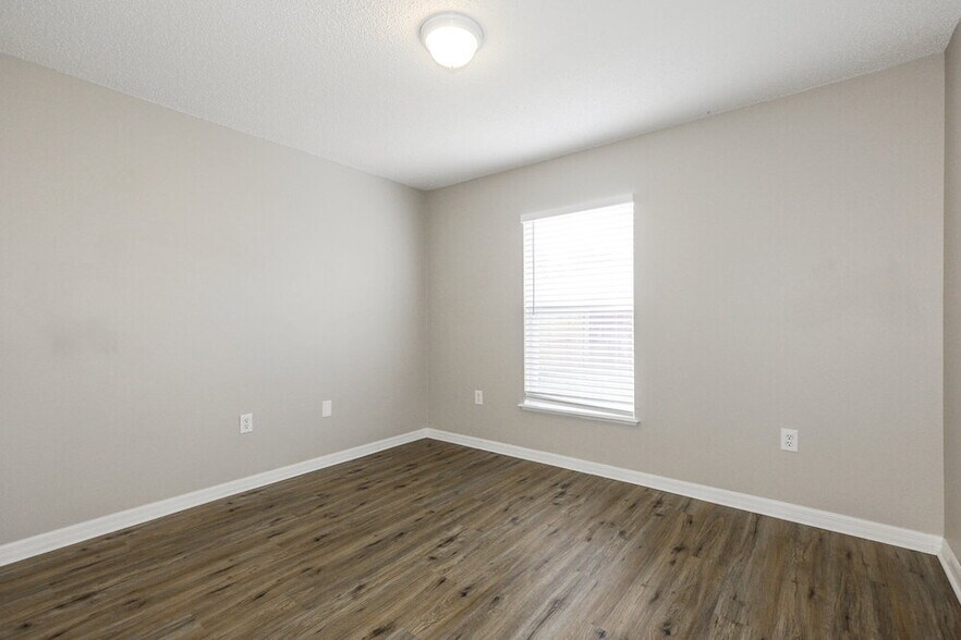 Building Photo - 4712 Newbourne Way