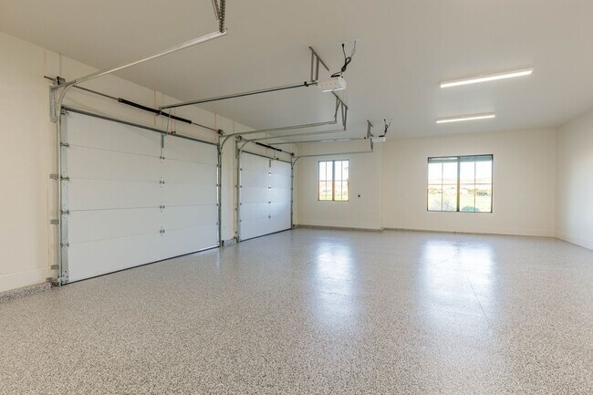 Building Photo - Gorgeous Custom Single Story with RV Garage