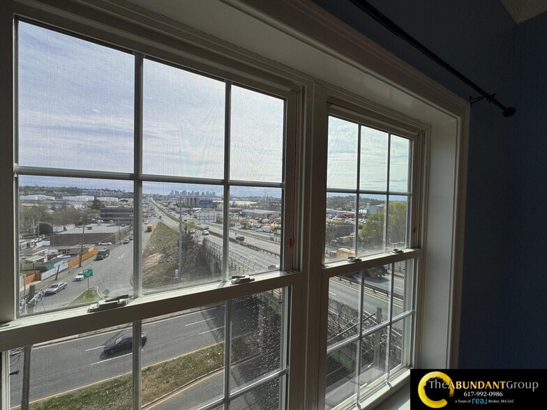 Building Photo - 473 Revere Beach Pky
