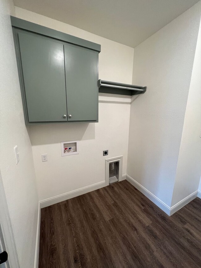 Building Photo - Beautiful 4 bed 2 bath home in Frenship!