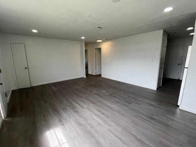 Building Photo - 116 Horizon Cir SW