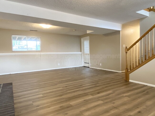 Building Photo - 6087 Del Rey Dr