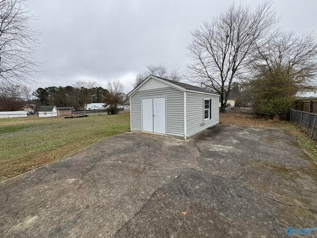 Building Photo - 104 Cypress Cir