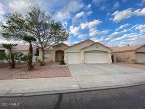 Building Photo - 5442 W Fairview St