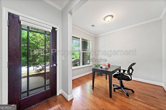 Building Photo - 1765 Stoney Creek Dr SE
