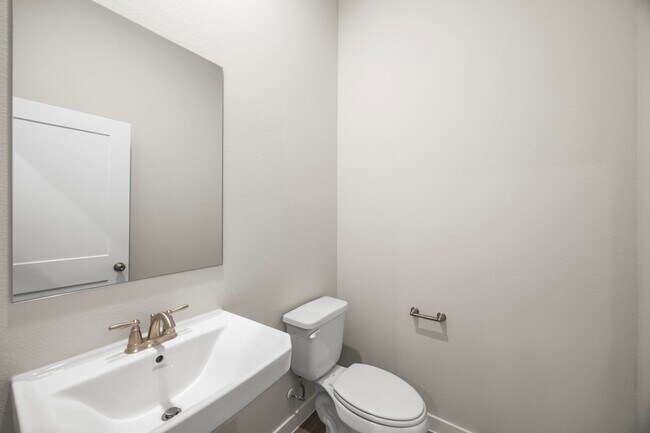 Building Photo - 12535 Llano Estacado Dr